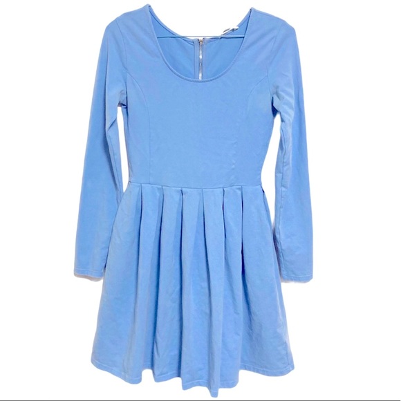 Aritzia Talula Lambeth Pleated Dress (blue xs) - Picture 2 of 5